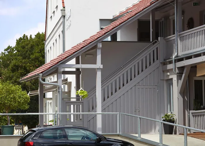 בית הארחה Schlossgasse 3*